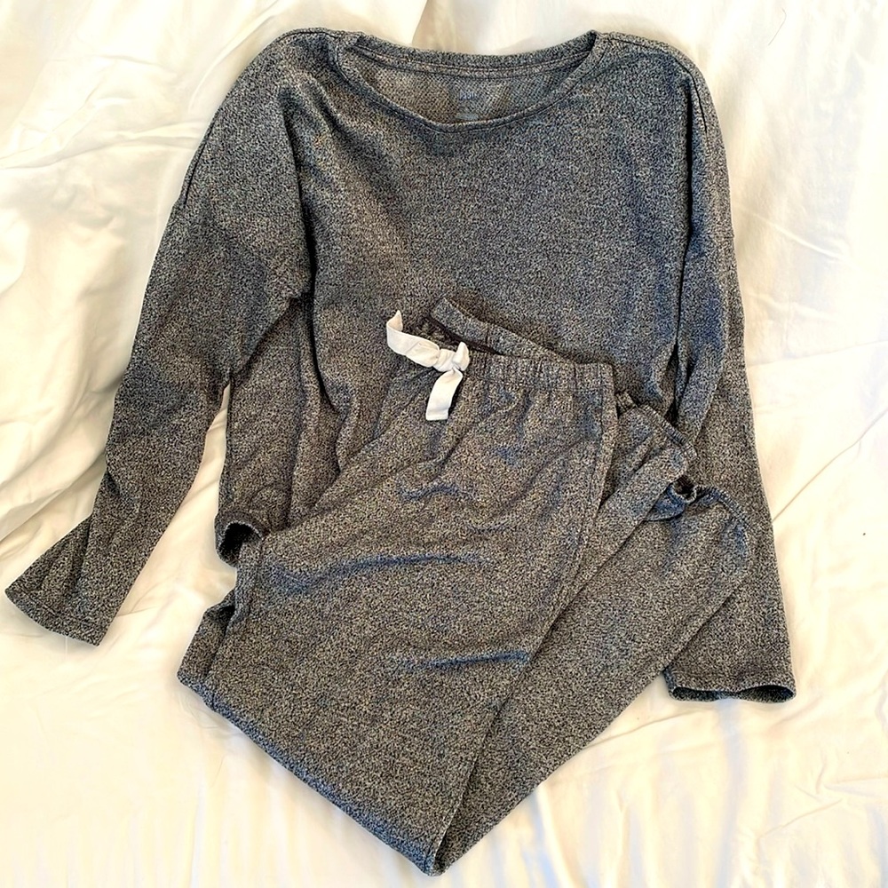 Gap Grey & white speckled PJ set